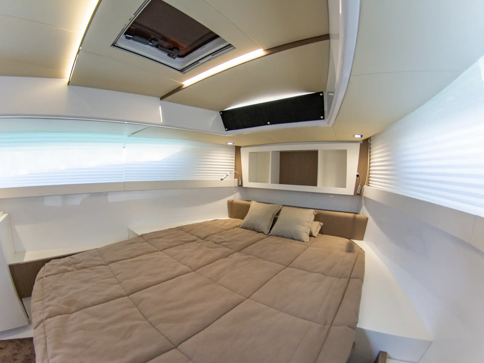 99knots Corfu Yach Rental Gallery 9